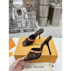 Louis Vuitton Slippers